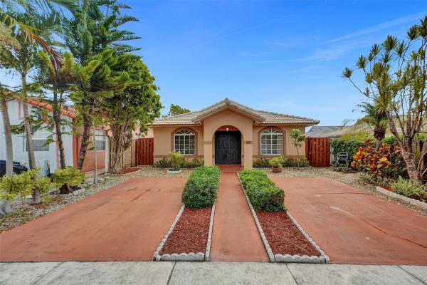 12857 NW 102nd Ave, Hialeah, Florida 33018, image 1