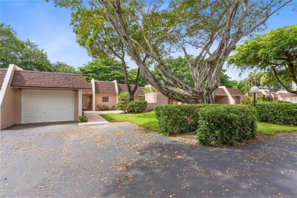 Palm-Aire Country Club 6, 3753 Oaks Clubhouse Dr #3753, Pompano Beach, Florida 33069, image 1