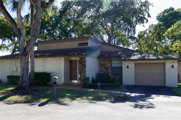 8197 Royal Palm Ct, Fort Lauderdale, Florida 33321, image 1