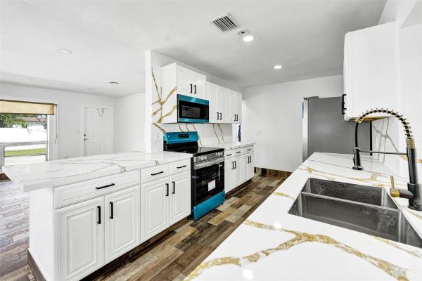 Boulevard Heights, 710 N 65th Ave, Hollywood, Florida 33024, image 1