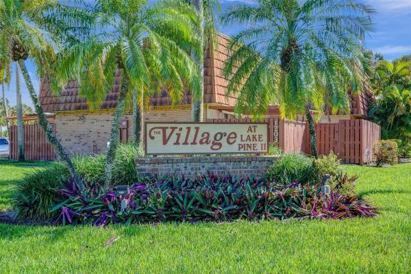 Village At Lake Pine, 11884 SW 12th Pl, Davie, Florida 33325, image 2