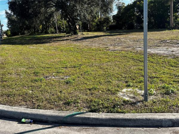 Palm Beach Lakes South, 204 S Chillingworth Dr, West Palm Beach, Florida 33409, image 1