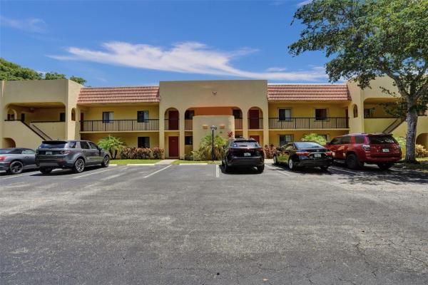 Boca Terrace, 930 SW 9th Street Cir #104, Boca Raton, Florida 33486, image 2