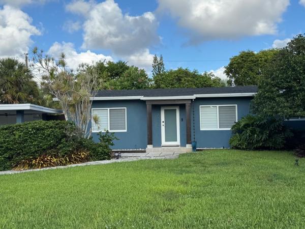 Sunset Manors, 2725 NE 1st Ave, Wilton Manors, Florida 33334, image 1