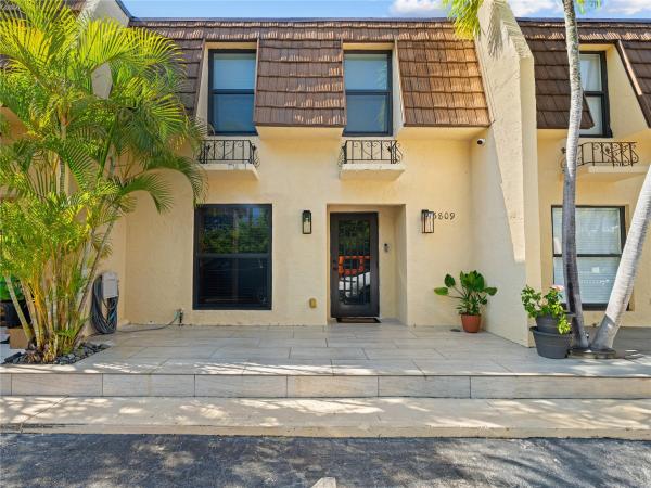 Beach Club Villas, 3809 NE 167th St 38, North Miami Beach, Florida 33160, image 1