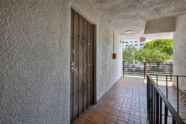 Bellavista Gardens, 1305 W 46 St 238, Hialeah, Florida 33012, image 1