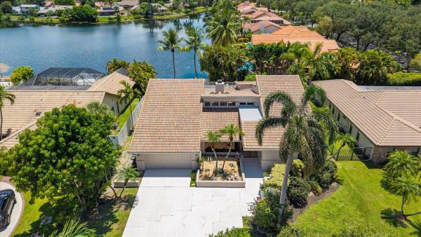 Jacaranda Lakes, 1024 NW 99th Ave, Plantation, Florida 33322, image 1