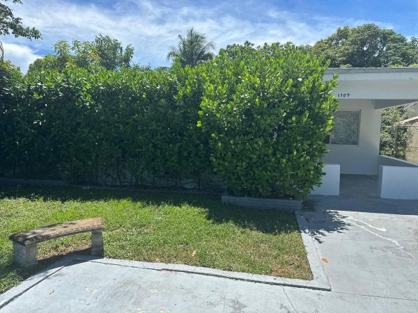 South Middle River, 1709 NW 7th Ave, Fort Lauderdale, Florida 33311, image 1