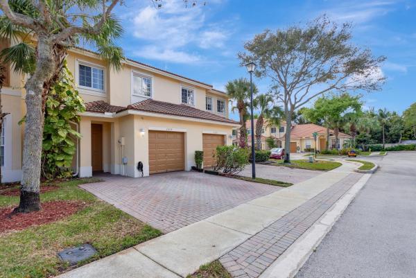 The Isles At Oakland Park, 3204 NW 33rd St, Oakland Park, Florida 33309, image 1