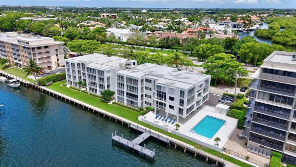 Rogers House West, 850 NE Spanish River Blvd #33, Boca Raton, Florida 33431, image 1