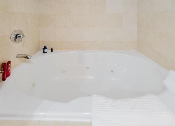 Beach Club 1, 1850 S Ocean Dr #1506, Hallandale Beach, Florida 33009, image 1