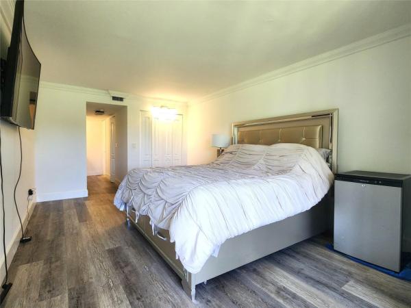 Holiday Springs, 3241 Holiday Springs Blvd #104, Margate, Florida 33063, image 1