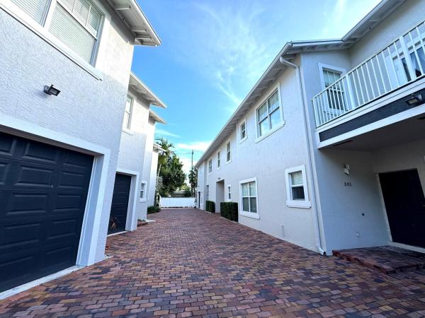Poinciana Court Townhomes, 303 SE 22nd St #303, Fort Lauderdale, Florida 33316, image 1