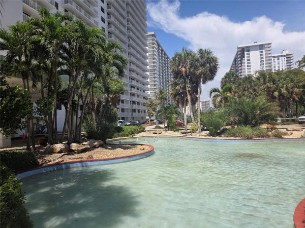 Winston Towers 600, 210 174th St #L18, Sunny Isles Beach, Florida 33160, image 1