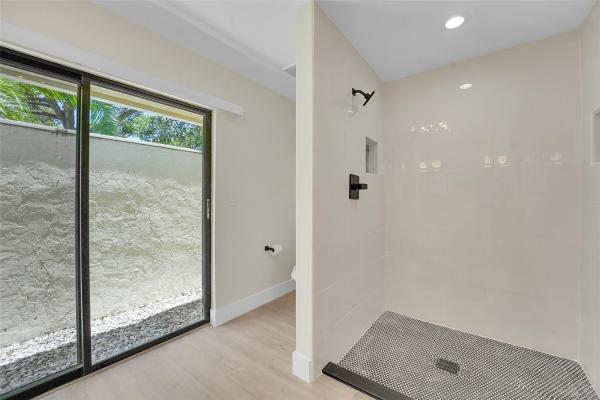 Twelve Oaks, 11457 Shady Oaks Ln, North Palm Beach, Florida 33408, image 2