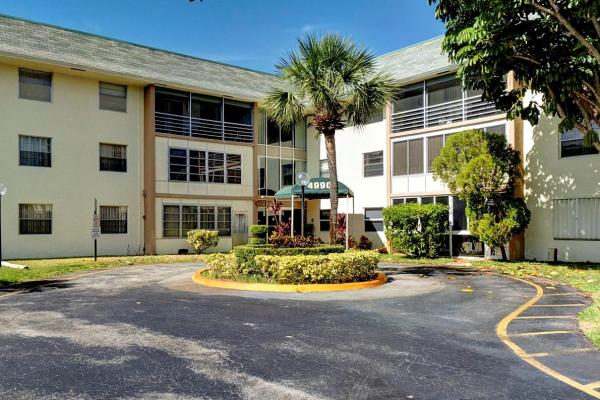 Sabal Palm Village, 4990 E Sabal Palm Blvd #306, Tamarac, Florida 33319, image 1