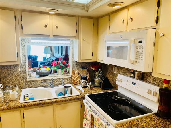 Concord Village, 7850 W Mcnab Rd #301, Tamarac, Florida 33321, image 3
