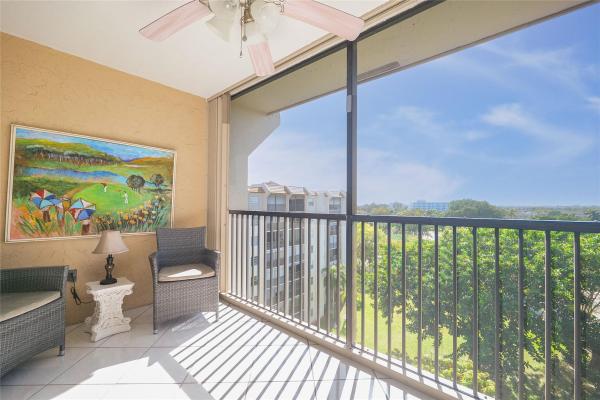 18th Hole At Inverrary, 3910 Inverrary Blvd #807-B, Lauderhill, Florida 33319, image 1