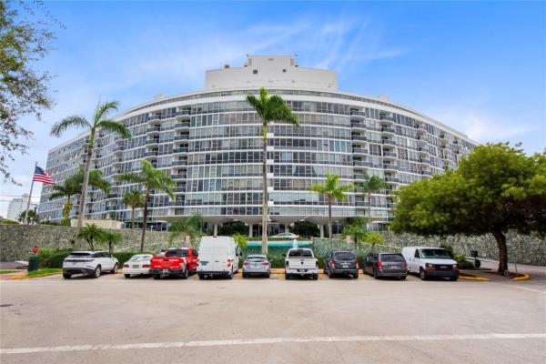 King Cole, 900 Bay Dr 313, Miami Beach, Florida 33141, image 1