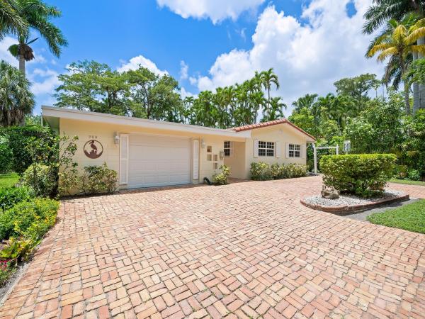 Curva Del Rio, 708 NW 22nd St, Wilton Manors, Florida 33311, image 1