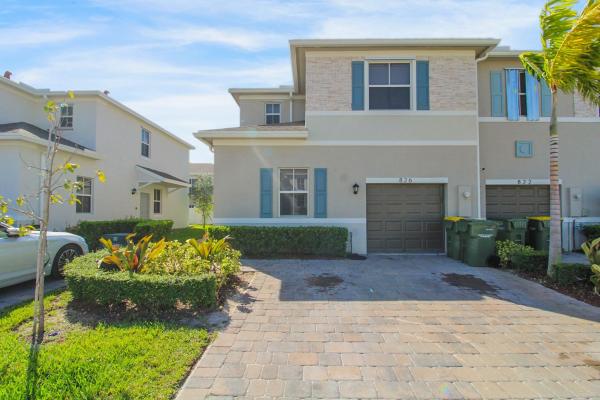 826 SE 17th St, Unincorporated Dade County, Florida 33034, image 1