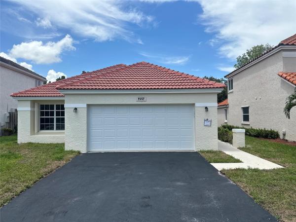 Oak Park, 9157 Magnolia Ct, Davie, Florida 33328, image 1