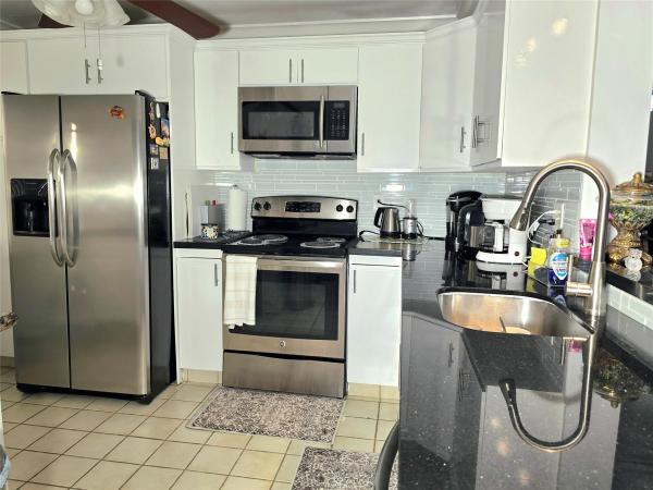 Granada Village, 2002 Granada Dr #K3, Coconut Creek, Florida 33066, image 1