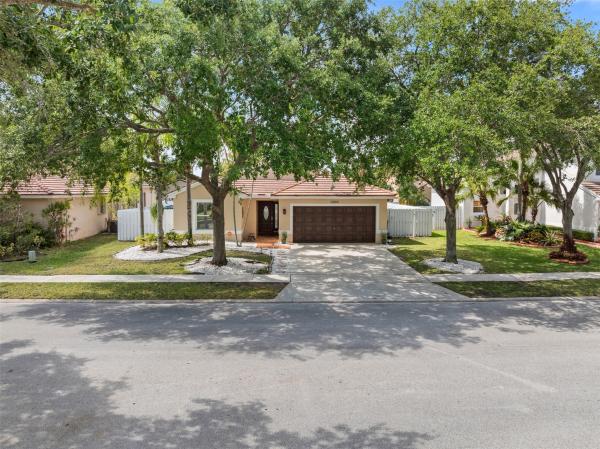 Keystone Lake, 18532 NW 23rd St, Pembroke Pines, Florida 33029, image 1