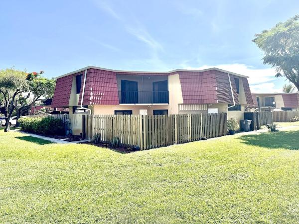 Banyan Lake, 22940 Oxford Pl #B, Boca Raton, Florida 33433, image 1