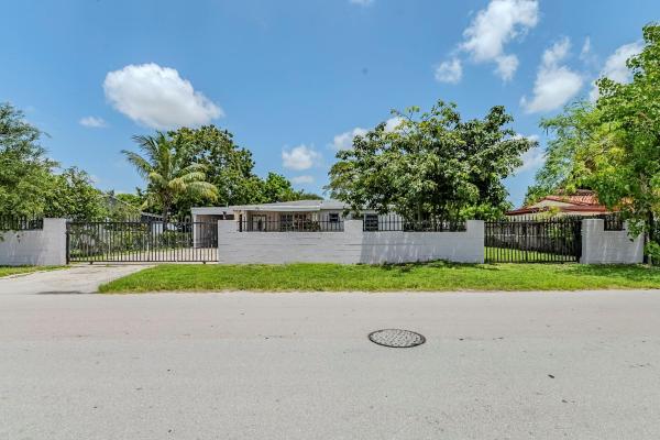 745 NW 144th St, Miami, Florida 33168, image 1