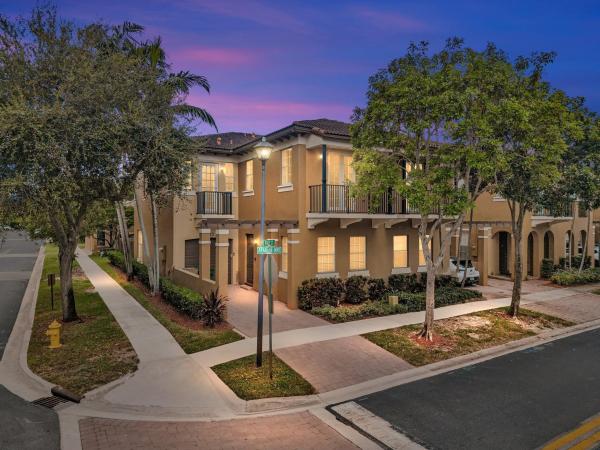 Cimarron, 4447 E Arabian Way #4447, Davie, Florida 33328, image 1