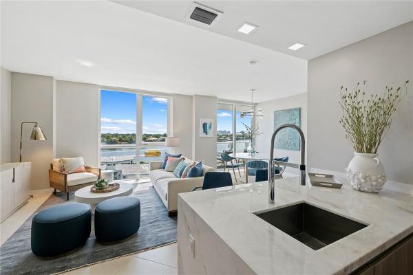 Tiffany House, 401 N Birch Rd #508, Fort Lauderdale, Florida 33304, image 1