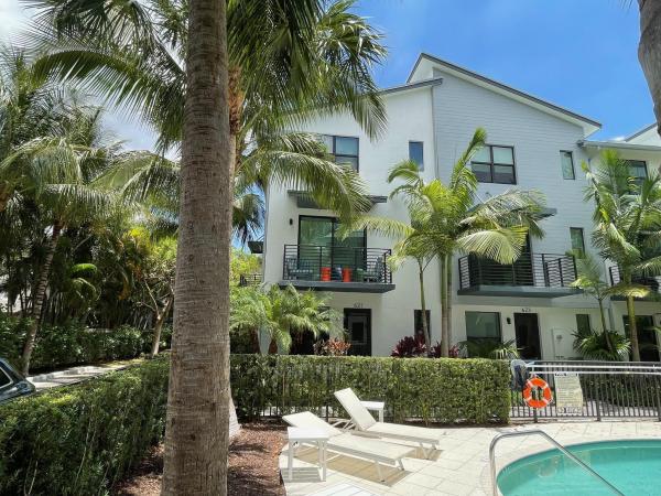 Village At Wilton Manors, 621 NE 22nd Dr #11, Wilton Manors, Florida 33305, image 1