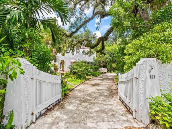 121 Rose Dr, Fort Lauderdale, Florida 33316, image 1