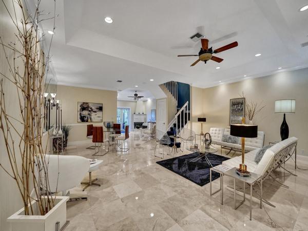 Victoria Mews, 368 NE 7th Ave, Fort Lauderdale, Florida 33301, image 1