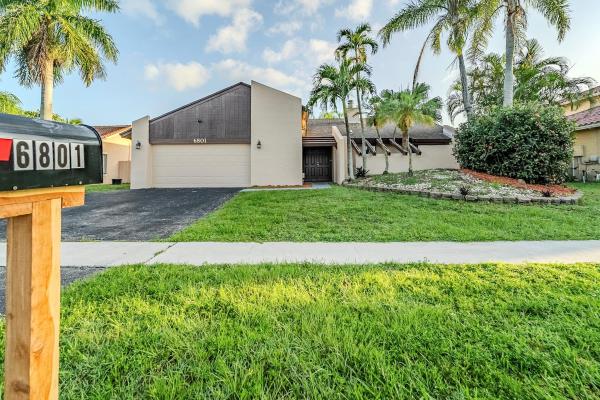 The Estates Of Inverrary, 6801 NW 44th Ct, Lauderhill, Florida 33319, image 1