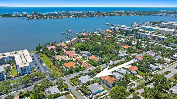 Lake Worth Town, 103 16th Ave, Lake Worth Beach, Florida 33460, image 1