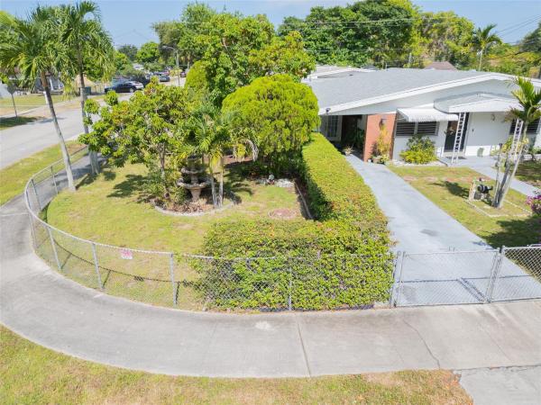 Murray Homes, 20515 NE 15th Ave, Ives Estates, Florida 33179, image 3