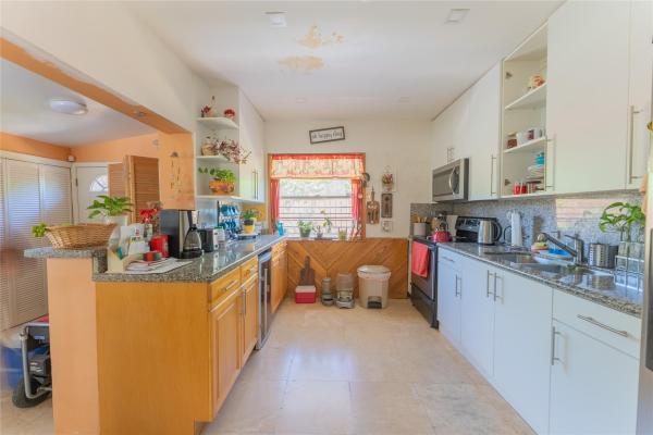 Murray Homes, 20515 NE 15th Ave, Ives Estates, Florida 33179, image 2