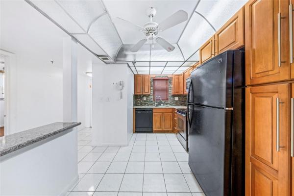 Rolling Hills Golf And Tennis Club, 3150 W Rolling Hills Cir #210, Davie, Florida 33328, image 1