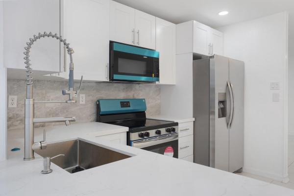 Mainlands Of Tamarac Lakes, 7505 NW 58th St, Tamarac, Florida 33321, image 1
