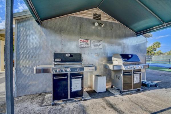 Victoria Village, 2802 Victoria Way #E2, Coconut Creek, Florida 33066, image 2