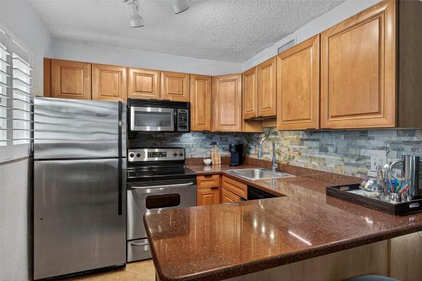 The Grove At Wilton Manors , 2660 NE 8th Ave #208, Wilton Manors, Florida 33334, image 1