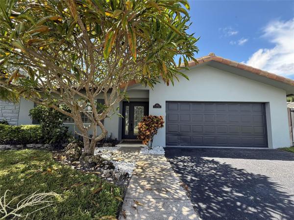 University Park Country Club Estates, 105 Orchard Ridge Ln, Boca Raton, Florida 33431, image 2