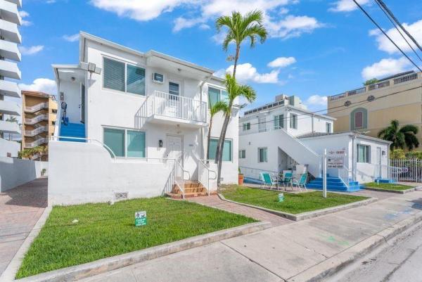 Hollywood Beach, 343 Van Buren St #8, Hollywood, Florida 33019, image 1
