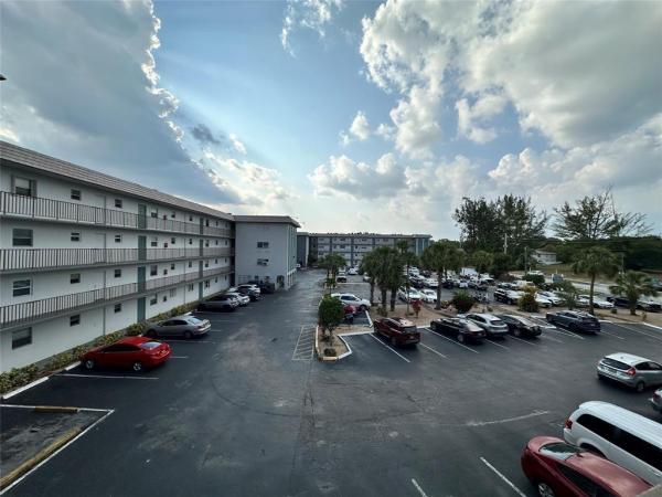 Wincast Arms, 4311 Crystal Lake Dr #303, Deerfield Beach, Florida 33064, image 1