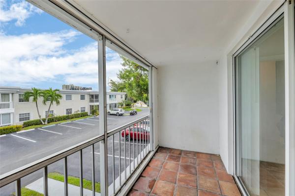 Bay Colony Club, 6295 Bay Club Dr #4, Fort Lauderdale, Florida 33308, image 1