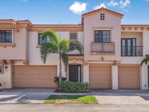 Grand Cypress, 4712 Grand Cypress Cir, Coconut Creek, Florida 33073, image 1