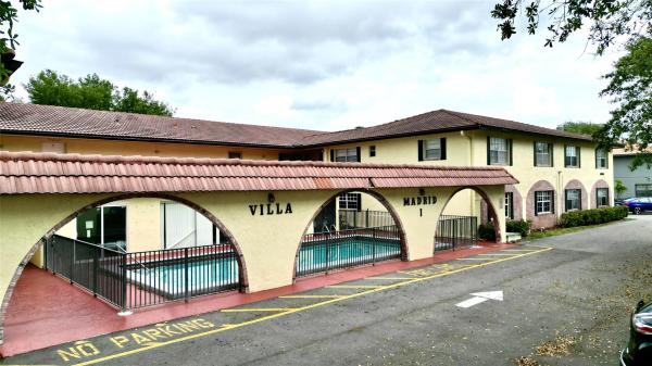 Villa Madrid 1, 10701 Royal Palm Blvd #14, Coral Springs, Florida 33065, image 1