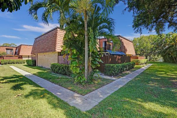 Sherwood Lakes, 426 4th Ln, Greenacres, Florida 33463, image 1